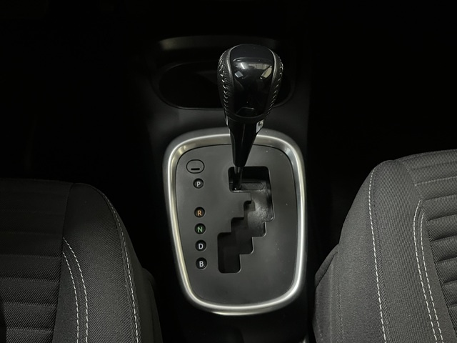 ToyotaYaris 1.5 100H Active 74 kW (100 CV) Vehículo usado en Barcelona - 24