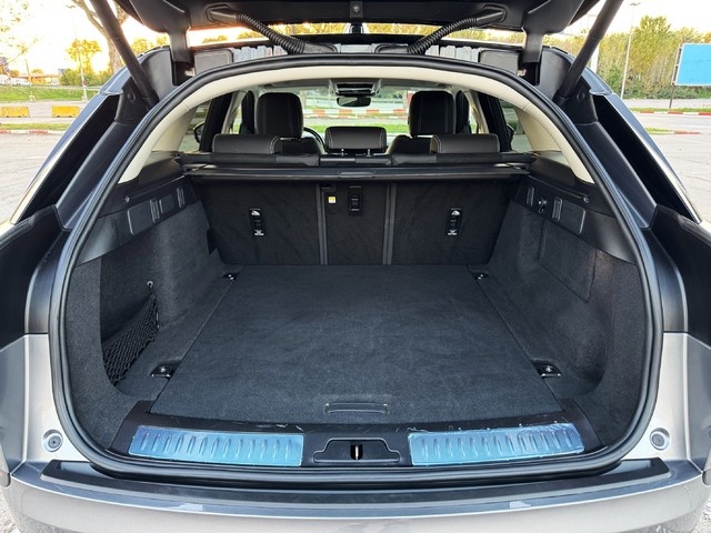 Land RoverRange Rover Velar D240 I4 Standard 4WD Auto 150 kW (204 CV) Vehículo usado en Barcelona - 30