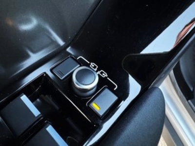 Land Rover Range Rover Velar D240 I4 Standard 4WD Auto 150 kW (204 CV) Land Rover Range Rover Velar D240 I4 Standard 4WD Auto 150 kW (204 CV)