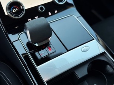 Land Rover Range Rover Velar D240 I4 Standard 4WD Auto 150 kW (204 CV) Land Rover Range Rover Velar D240 I4 Standard 4WD Auto 150 kW (204 CV)