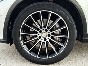Mercedes-Benz GLC 43 AMG 4MATIC 270 kW (367 CV)