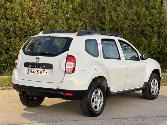 DaciaDuster Laureate TCE 92 kW (125 CV) 4X4 Vehículo usado en Barcelona - 5 DaciaDuster Laureate TCE 92 kW (125 CV) 4X4 Vehículo usado en Barcelona - 5
