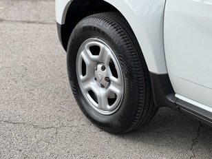 Dacia Duster Laureate TCE 92 kW (125 CV) 4X4 Dacia Duster Laureate TCE 92 kW (125 CV) 4X4