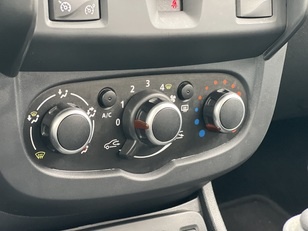 Dacia Duster Laureate TCE 92 kW (125 CV) 4X4 Dacia Duster Laureate TCE 92 kW (125 CV) 4X4