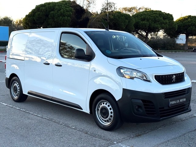 PeugeotExpert Furgon BlueHDi 120 S&S Pro Standard 88 kW (120 CV) Vehículo usado en Barcelona - 1