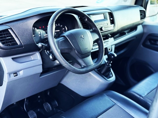 PeugeotExpert Furgon BlueHDi 120 S&S Pro Standard 88 kW (120 CV) Vehículo usado en Barcelona - 2 PeugeotExpert Furgon BlueHDi 120 S&S Pro Standard 88 kW (120 CV) Vehículo usado en Barcelona - 2