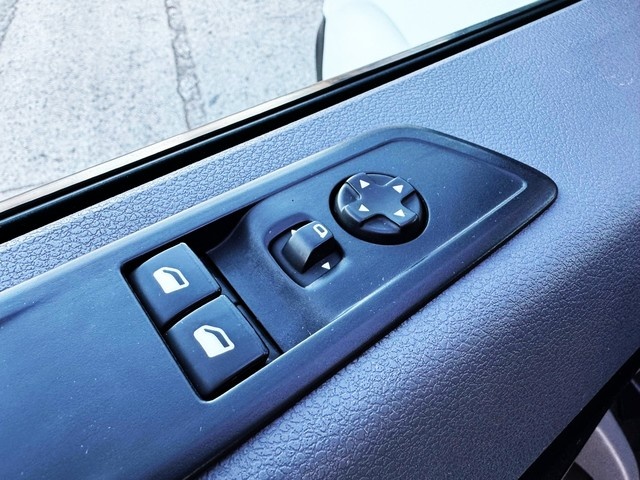 PeugeotExpert Furgon BlueHDi 120 S&S Pro Standard 88 kW (120 CV) Vehículo usado en Barcelona - 8 PeugeotExpert Furgon BlueHDi 120 S&S Pro Standard 88 kW (120 CV) Vehículo usado en Barcelona - 8