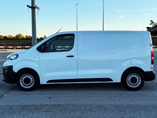 PeugeotExpert Furgon BlueHDi 120 S&S Pro Standard 88 kW (120 CV) Vehículo usado en Barcelona - 9 PeugeotExpert Furgon BlueHDi 120 S&S Pro Standard 88 kW (120 CV) Vehículo usado en Barcelona - 9