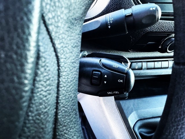 PeugeotExpert Furgon BlueHDi 120 S&S Pro Standard 88 kW (120 CV) Vehículo usado en Barcelona - 13 PeugeotExpert Furgon BlueHDi 120 S&S Pro Standard 88 kW (120 CV) Vehículo usado en Barcelona - 13