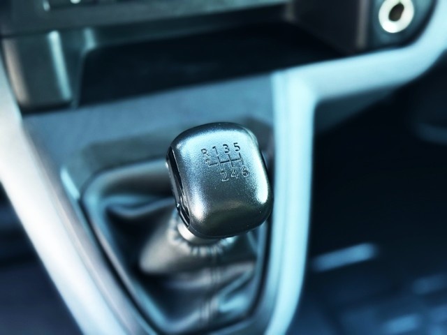 PeugeotExpert Furgon BlueHDi 120 S&S Pro Standard 88 kW (120 CV) Vehículo usado en Barcelona - 17 PeugeotExpert Furgon BlueHDi 120 S&S Pro Standard 88 kW (120 CV) Vehículo usado en Barcelona - 17