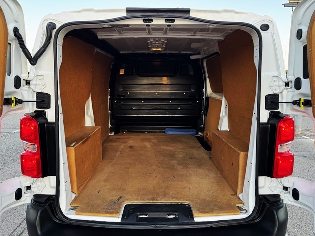 PeugeotExpert Furgon BlueHDi 120 S&S Pro Standard 88 kW (120 CV) Vehículo usado en Barcelona - 20