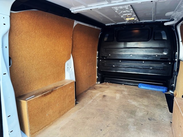 PeugeotExpert Furgon BlueHDi 120 S&S Pro Standard 88 kW (120 CV) Vehículo usado en Barcelona - 21 PeugeotExpert Furgon BlueHDi 120 S&S Pro Standard 88 kW (120 CV) Vehículo usado en Barcelona - 21