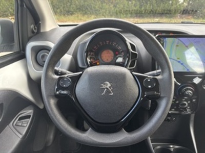 Peugeot 108 VTi Active 53 kW (72 CV) Peugeot 108 VTi Active 53 kW (72 CV)