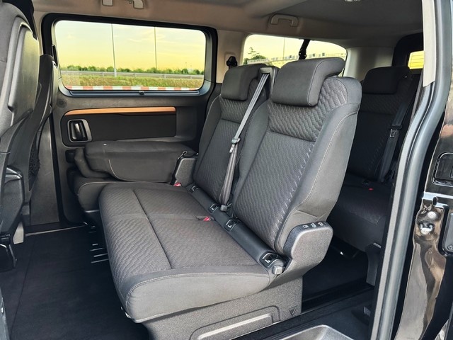 ToyotaProace Verso 2.0D Family Advance L2 110 kW (150 CV) Vehículo usado en Barcelona - 10 ToyotaProace Verso 2.0D Family Advance L2 110 kW (150 CV) Vehículo usado en Barcelona - 10