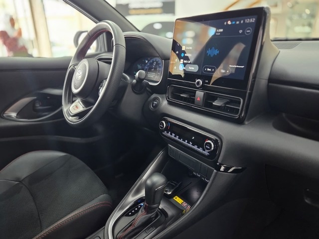 ToyotaYaris 130H GR Sport Plus 96 kW (130 CV) Vehículo usado en Barcelona - 30