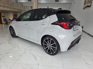 Toyota Yaris 130H GR Sport Plus 96 kW (130 CV) Toyota Yaris 130H GR Sport Plus 96 kW (130 CV)