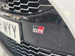 Toyota Yaris 130H GR Sport Plus 96 kW (130 CV) Toyota Yaris 130H GR Sport Plus 96 kW (130 CV)