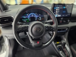 Toyota Yaris 130H GR Sport Plus 96 kW (130 CV) Toyota Yaris 130H GR Sport Plus 96 kW (130 CV)