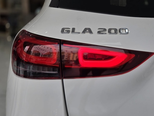 Mercedes-BenzGLA 200 120 kW (163 CV) Vehículo usado en Barcelona - 9 Mercedes-BenzGLA 200 120 kW (163 CV) Vehículo usado en Barcelona - 9