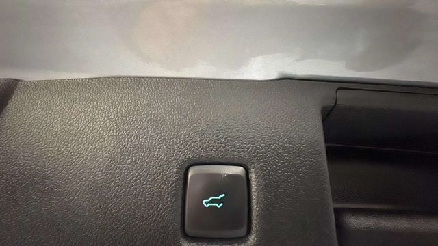 FordKuga 2.5 Duratec PHEV ST-Line Auto 165 kW (225 CV) Vehículo usado en Barcelona - 23 FordKuga 2.5 Duratec PHEV ST-Line Auto 165 kW (225 CV) Vehículo usado en Barcelona - 23