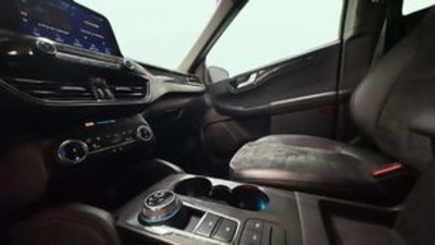 Ford Kuga 2.5 Duratec PHEV ST-Line Auto 165 kW (225 CV) Ford Kuga 2.5 Duratec PHEV ST-Line Auto 165 kW (225 CV)