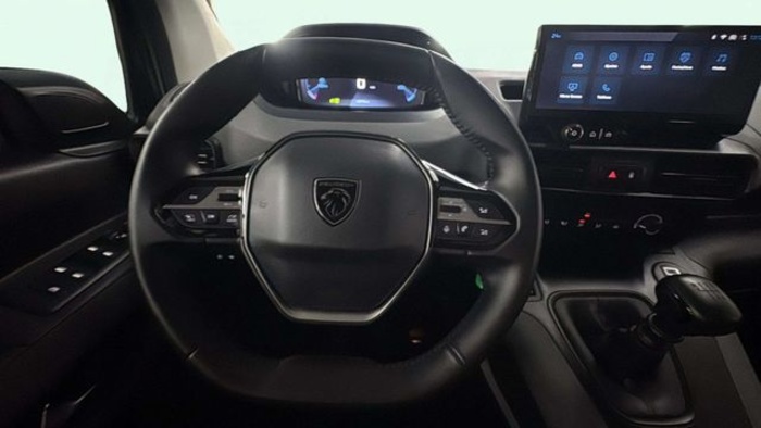 PeugeotRifter BlueHDi 100 Allure 74 kW (100 CV) Vehículo usado en Barcelona - 12 PeugeotRifter BlueHDi 100 Allure 74 kW (100 CV) Vehículo usado en Barcelona - 12