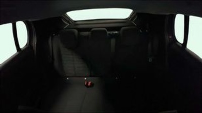 Peugeot 208 PureTech 100 Active 75 kW (100 CV) Peugeot 208 PureTech 100 Active 75 kW (100 CV)