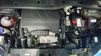 Peugeot 208 PureTech 100 Active 75 kW (100 CV) Peugeot 208 PureTech 100 Active 75 kW (100 CV)