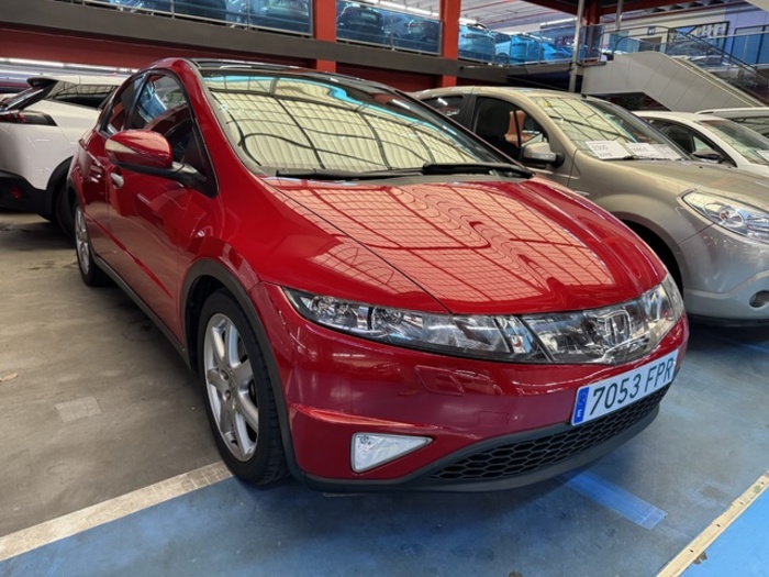 HondaCivic 1.8 I-VTEC Comfort 103 kW (140 CV) Vehículo usado en Barcelona - 1 HondaCivic 1.8 I-VTEC Comfort 103 kW (140 CV) Vehículo usado en Barcelona - 1