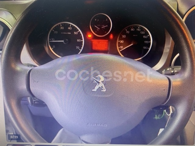 PeugeotPartner Tepee BlueHDi 100 Outdoor 74 kW (100 CV) Vehículo usado en Barcelona - 5 PeugeotPartner Tepee BlueHDi 100 Outdoor 74 kW (100 CV) Vehículo usado en Barcelona - 5