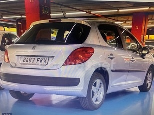 Peugeot 207 1.4 Urban 54 kW (75 CV)
