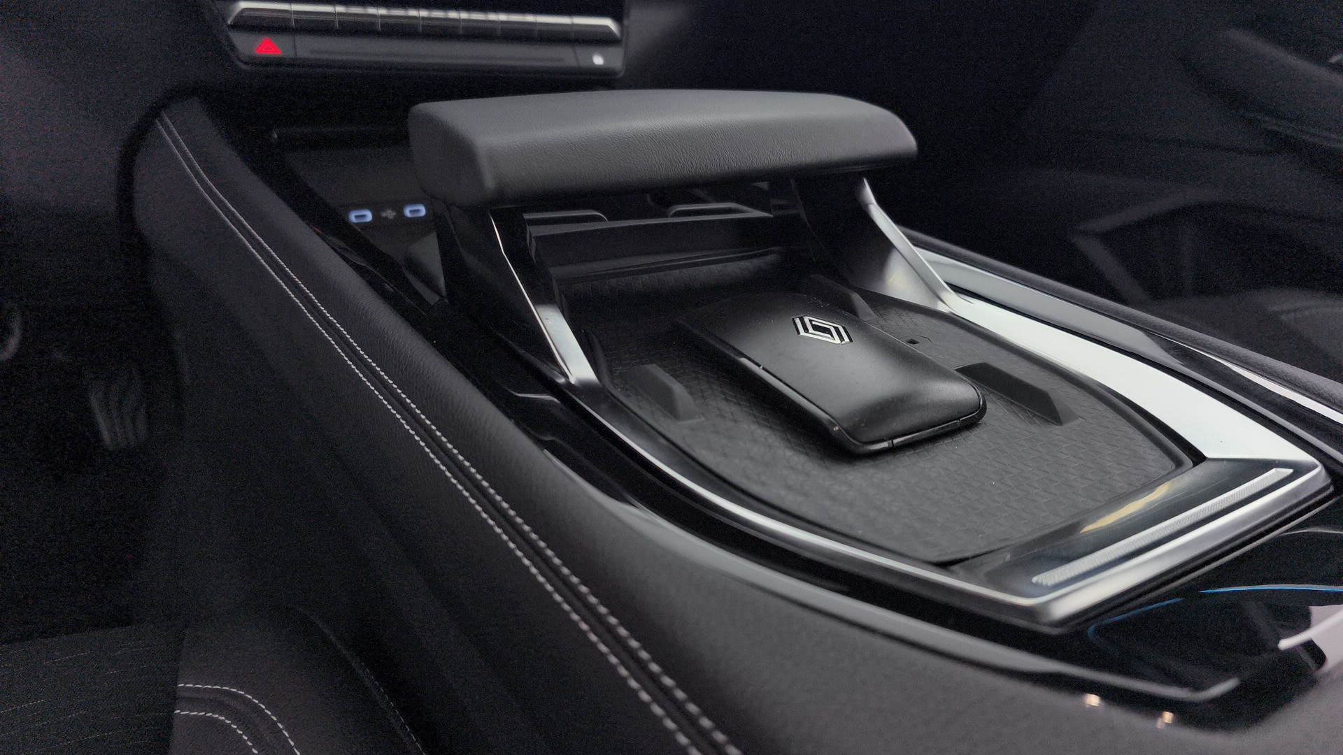 Renault Austral Techno Mild Hybrid Auto 116 kW (158 CV) - 23