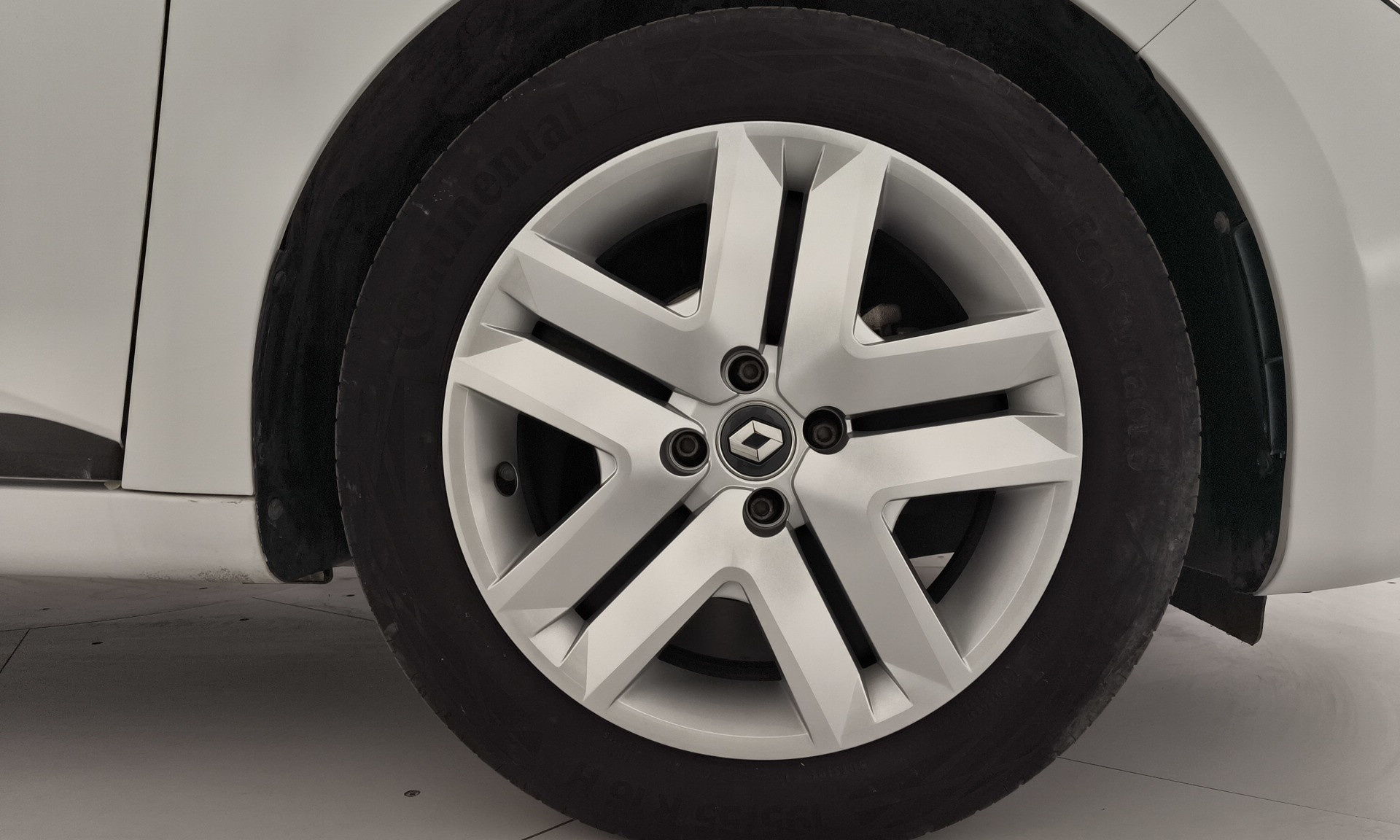 Renault Clio Intens TCe 66 kW (90 CV) - 7