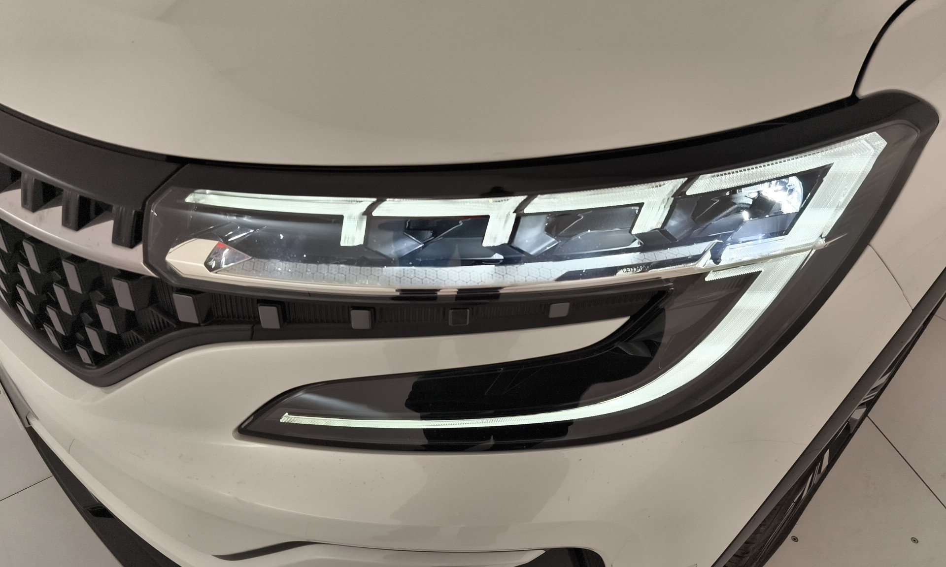 Renault Austral Iconic E-Tech Full Hybrid 147 kW (200 CV) - 7