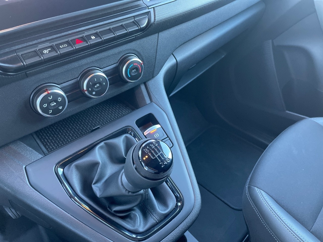 Renault Kangoo Furgon L2 1.5 Blue dCi 85 kW (115 CV) - 11