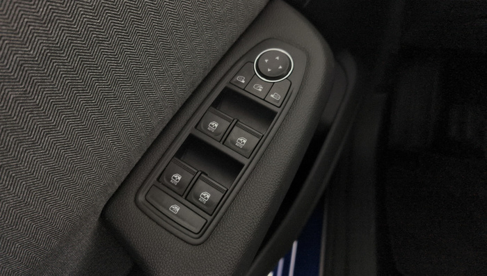 Renault Clio Techno Eco-G 74 kW (100 CV) - 25 Renault Clio Techno Eco-G 74 kW (100 CV) - 25