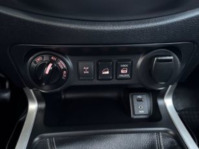 Nissan Navara PickUp 2.3 dCi Doble Cabina Acenta Style 120 kW (163 CV) Nissan Navara PickUp 2.3 dCi Doble Cabina Acenta Style 120 kW (163 CV)