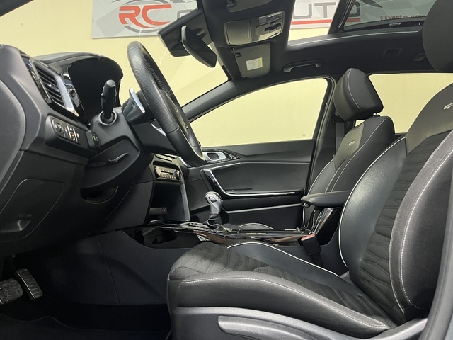 KiaCeed 1.5 MHEV GT Line DCT 118 kW (160 CV) Vehículo usado en Barcelona - 10 KiaCeed 1.5 MHEV GT Line DCT 118 kW (160 CV) Vehículo usado en Barcelona - 10