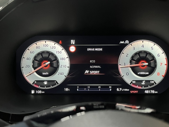 KiaCeed 1.5 MHEV GT Line DCT 118 kW (160 CV) Vehículo usado en Barcelona - 19 KiaCeed 1.5 MHEV GT Line DCT 118 kW (160 CV) Vehículo usado en Barcelona - 19