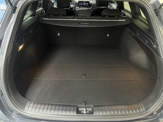 KiaCeed 1.5 MHEV GT Line DCT 118 kW (160 CV) Vehículo usado en Barcelona - 37 KiaCeed 1.5 MHEV GT Line DCT 118 kW (160 CV) Vehículo usado en Barcelona - 37