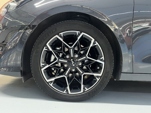 KiaCeed 1.5 MHEV GT Line DCT 118 kW (160 CV) Vehículo usado en Barcelona - 38 KiaCeed 1.5 MHEV GT Line DCT 118 kW (160 CV) Vehículo usado en Barcelona - 38