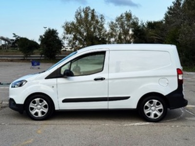 Ford Transit Courier Furgon 1.0 EcoBoost Trend 75 kW (100 CV) Ford Transit Courier Furgon 1.0 EcoBoost Trend 75 kW (100 CV)