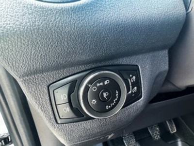 Ford Transit Courier Furgon 1.0 EcoBoost Trend 75 kW (100 CV) Ford Transit Courier Furgon 1.0 EcoBoost Trend 75 kW (100 CV)