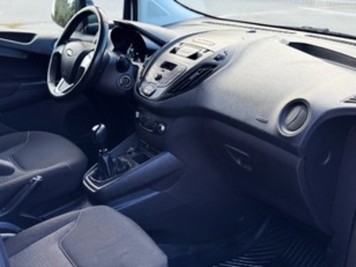 Ford Transit Courier Furgon 1.0 EcoBoost Trend 75 kW (100 CV) Ford Transit Courier Furgon 1.0 EcoBoost Trend 75 kW (100 CV)