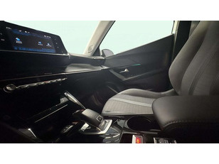 Peugeot 2008 PureTech 130 S&S Allure Pack EAT8 96 kW (130 CV) Peugeot 2008 PureTech 130 S&S Allure Pack EAT8 96 kW (130 CV)