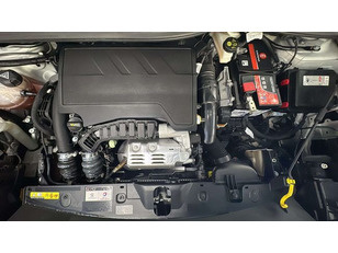 Peugeot 2008 PureTech 130 S&S Allure Pack EAT8 96 kW (130 CV) Peugeot 2008 PureTech 130 S&S Allure Pack EAT8 96 kW (130 CV)