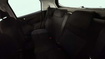 Peugeot 208 1.6 BlueHDI Allure 73 kW (100 CV) Peugeot 208 1.6 BlueHDI Allure 73 kW (100 CV)