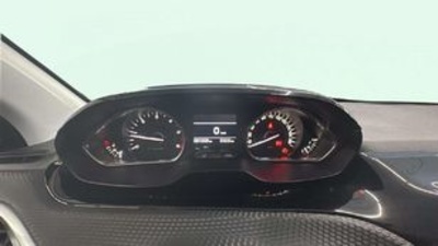 Peugeot 208 1.6 BlueHDI Allure 73 kW (100 CV) Peugeot 208 1.6 BlueHDI Allure 73 kW (100 CV)