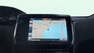Peugeot 208 1.6 BlueHDI Allure 73 kW (100 CV) Peugeot 208 1.6 BlueHDI Allure 73 kW (100 CV)