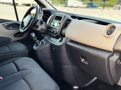 Renault Trafic Combi 9 Energy dCi 92 kW (125 CV) Renault Trafic Combi 9 Energy dCi 92 kW (125 CV)